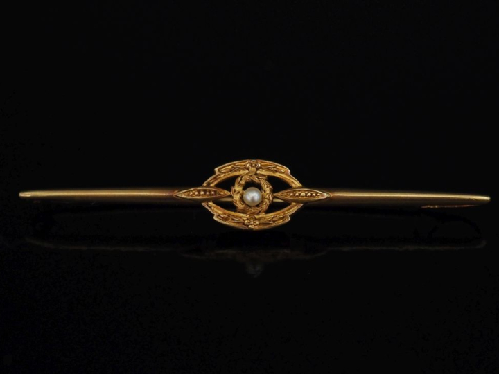 Broche barrette de style Louis XVI en or jaune 750, à décor de feuilla