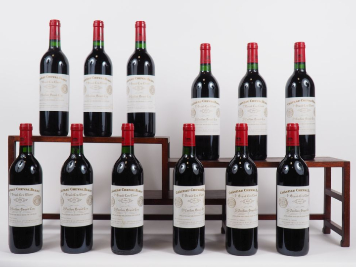 12 BOUTEILLES CHÂTEAU CHEVAL BLANC 1er GCC ST EMILION - 1992 - CBO