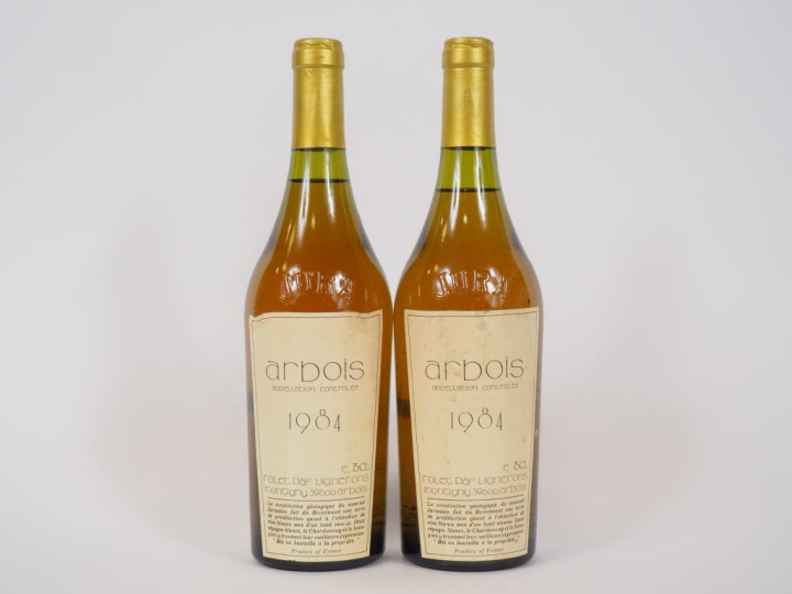 2 BOUTEILLES ARBOIS "TRADITION" ROLET PERE   FILS - 1984