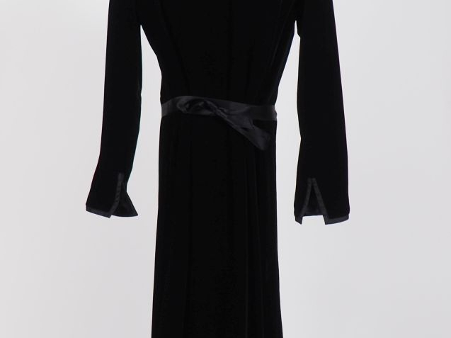 SAINT LAURENT, Rive gauche Robe portefeuille probablement en partie en