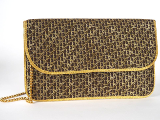 Vente aux enchères Christian DIOR Pochette en toile marron et doré vintage, monogrammé du