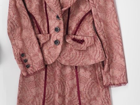 Christian LACROIX Ensemble de tailleur, veste et jupe, vieux rose.  Ve