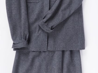 Vente aux enchères CELINE, Paris Ensemble de tailleur, veste et jupe, probablement en lai