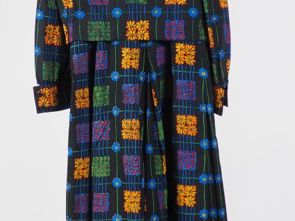 Jean-Louis SCHERRER, Paris Ensemble comprenant une jupe et une blouse,