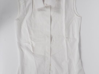 Vente aux enchères KARL LAGERFELD Chemise sans manche blanche en coton (100%).  L'avant o