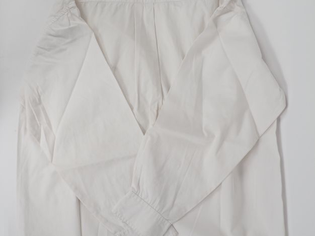 KENZO, Paris Chemise blanche en coton (100%).  Taille. 40 (jaunie par 