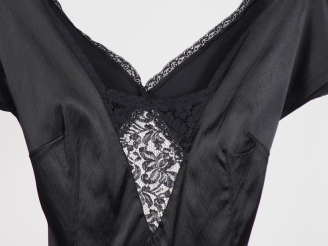 Vente aux enchères DOLCE   GABBANA Robe du soir noir en viscose (65%), polyester (31%) et