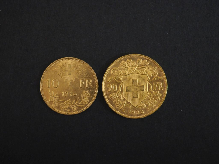 Ensemble comprenant :  - une pièce de 20 Francs or suisse, 1935. - une