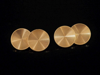 Vente aux enchères Paire de boutons de manchettes en or jaune 750, à décor de cercles con