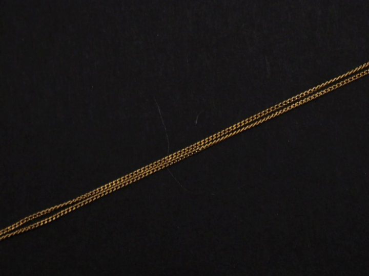 Fine chaine en or jaune 750, maille gourmette.  Long. 46,5 cm Poids. 1
