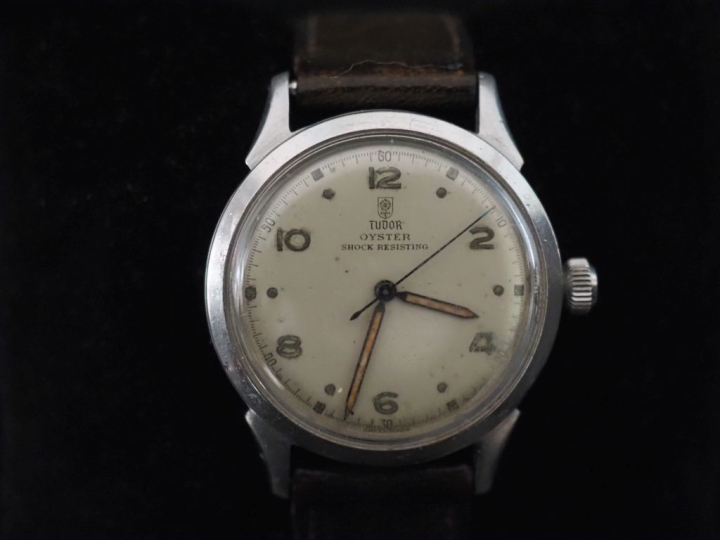 TUDOR, Oyster shock-resisting Montre bracelet en acier.  Cadran à rond
