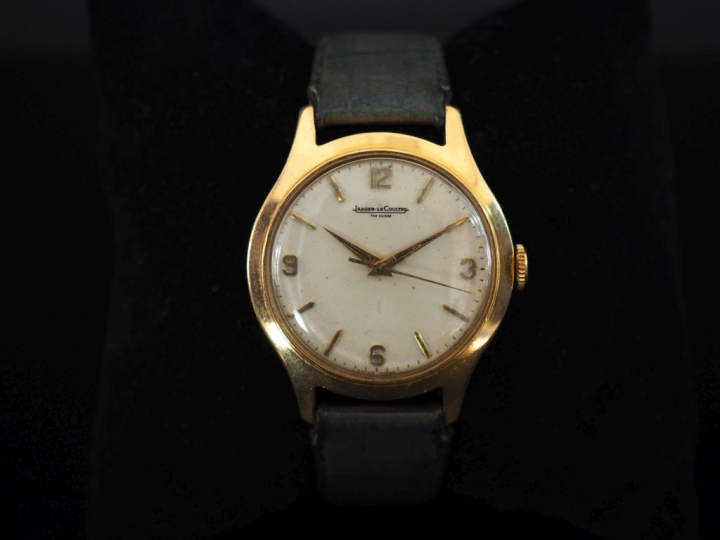JAEGER LECOULTRE Montre bracelet, boitier en or jaune 750.  Cadran ron