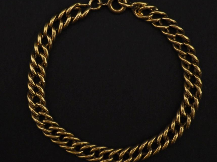 Bracelet souple en or jaune 750, maille gourmette.  Long. 15,5 cm Poid