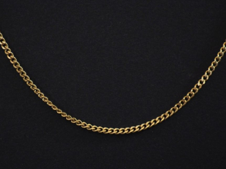 Vente aux enchères Chaine en or jaune 750, maille gourmette.  Long. 56 cm Poids. 4,95 g  