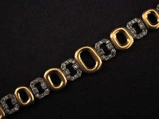 Vente aux enchères Bracelet articulé deux tons d'or 750, composé de maillons ovales en or