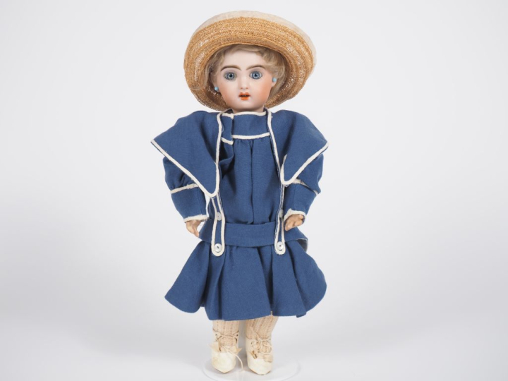 Poupée type Bleuette Jumeau tête porcelaine moule Jumeau bouche ouvert