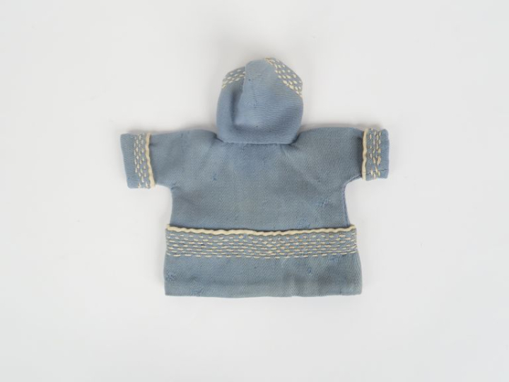 « Pastel » manteau des années 1918/19  avec capuchon. Ce modèle a quat