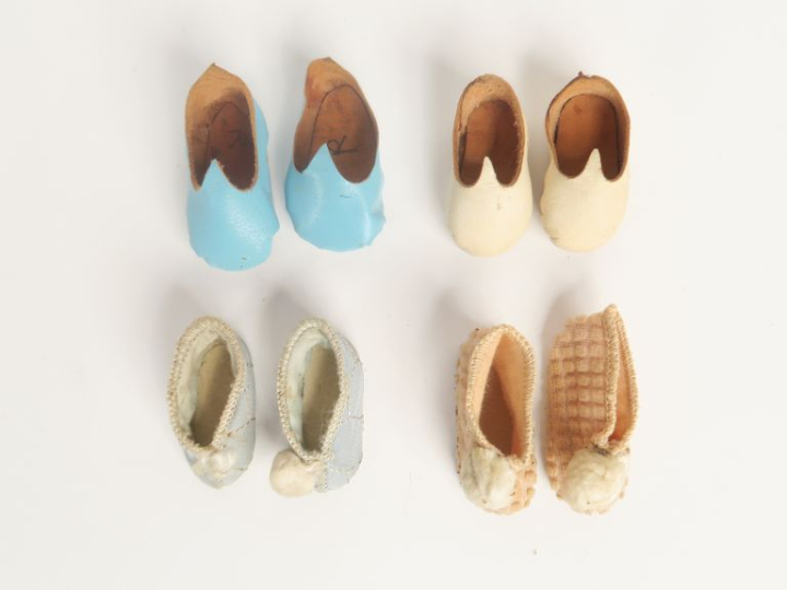 Lot de 4 paires de pantoufle Gautier-Languereau pour Bleuette et Roset