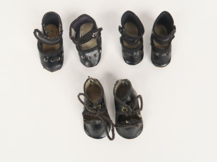 Lot de 3 paires de chaussures Gautier-Languereau pour poupée Bleuette 