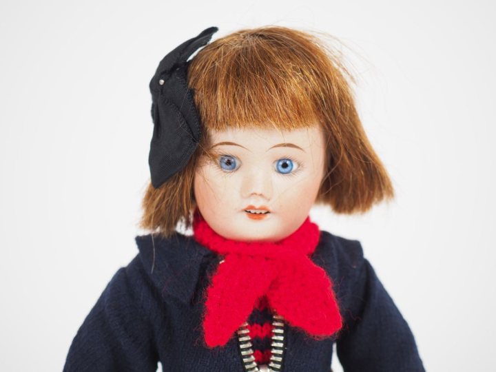 Poupée Bleuette SFBJ 60 8/0 tête porcelaine bouche ouverte les yeux so