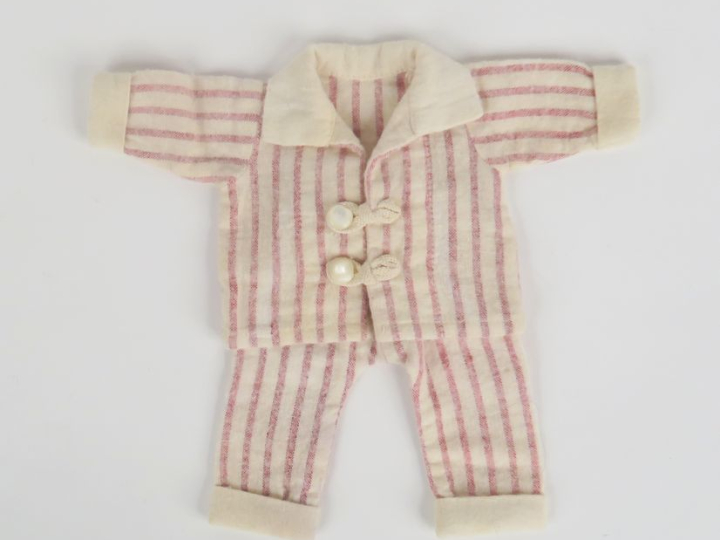 « Huit heures », pyjama. Bel état. 1930-1931