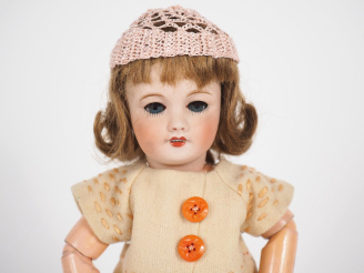Vente aux enchères Très jolie poupée Bleuette Unisfrance tête porcelaine bouche ouverte a