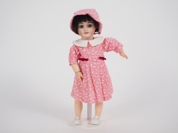 Poupée Limoges Chérie numéro 1 rare dans cette taille, tête porcelaine