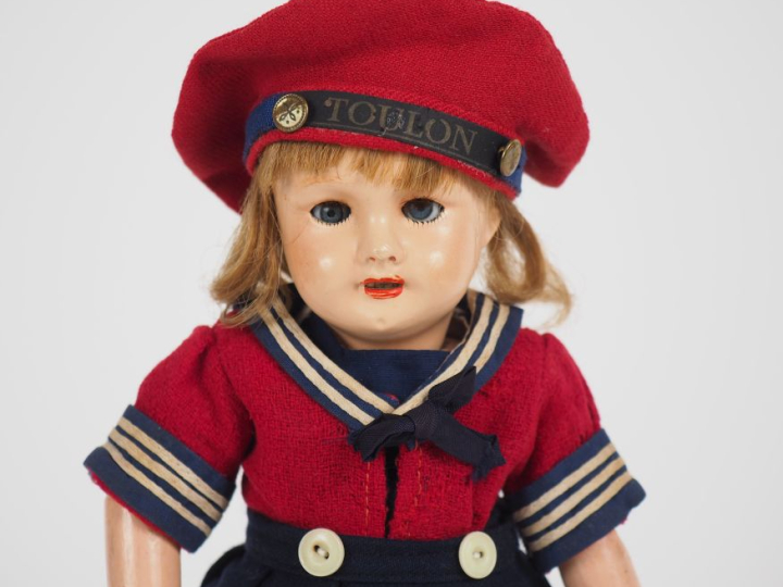 « La plus belle des Bleuette incassable » poupée Bleuette entièrement 