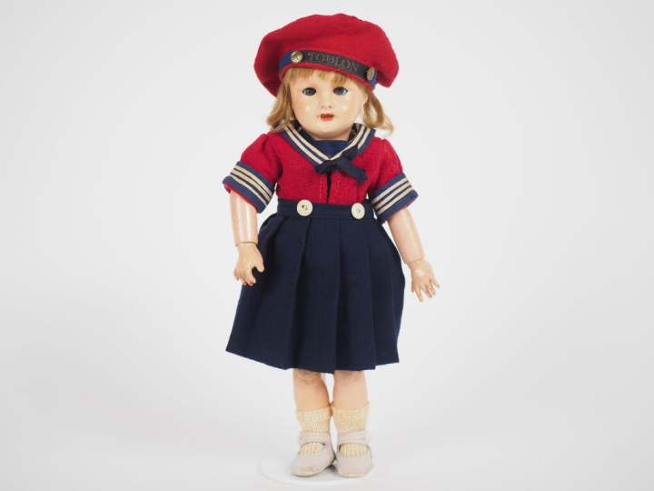 « La plus belle des Bleuette incassable » poupée Bleuette entièrement 