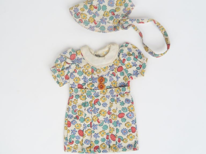« Robe d’été » avec son bonnet. Bel état. 1942-1946  Gautier-Languerea