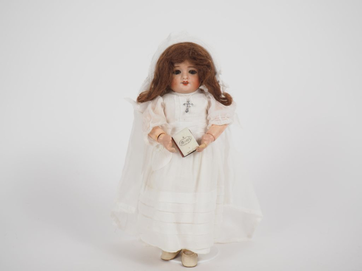 Poupée Bleuette Unisfrance moule 60 8/0 tête porcelaine bouche ouverte