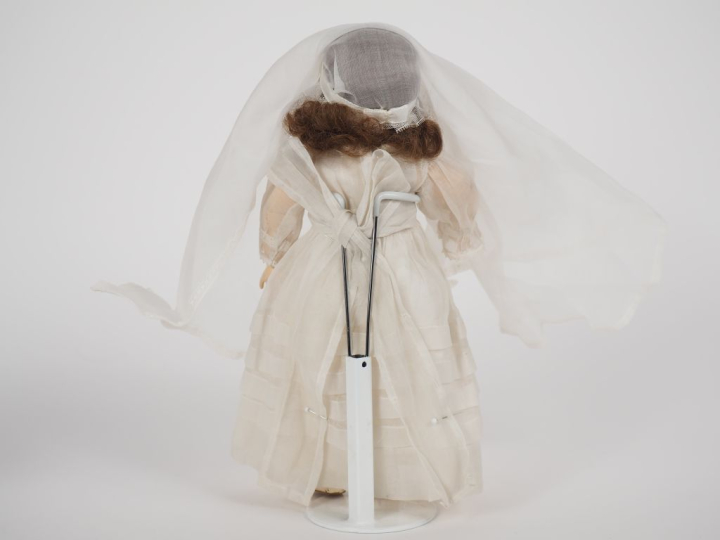 Poupée Bleuette Unisfrance tête porcelaine bouche ouverte yeux bascula