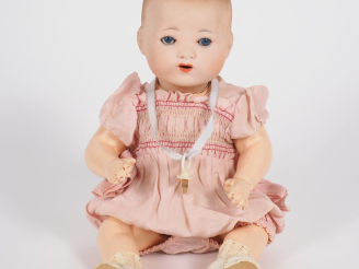 Vente aux enchères Bambino petit frère de Bleuette tête porcelaine restaurée bouche ouver