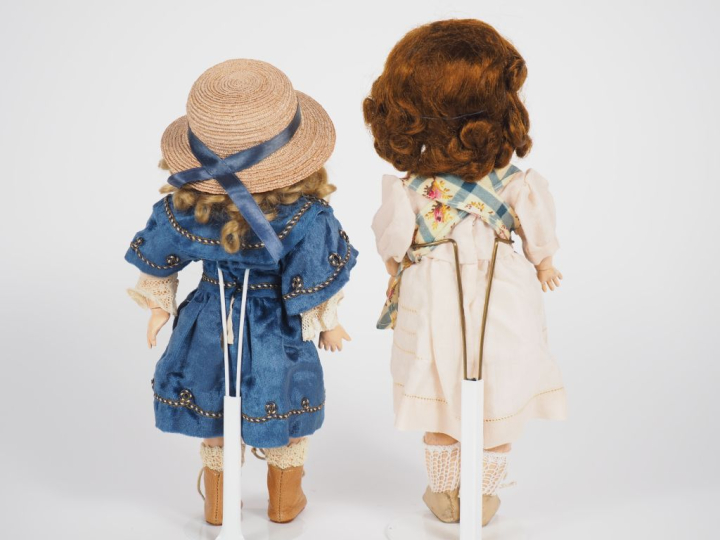  Lot de 2 poupées : Bleuette SFBJ 60 8/0 restaurée. Taille 27 cm. Très