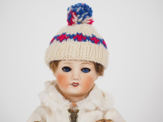 Vente aux enchères Poupée Bleuette Unisfrance 301 tête porcelaine bouche ouverte yeux bas