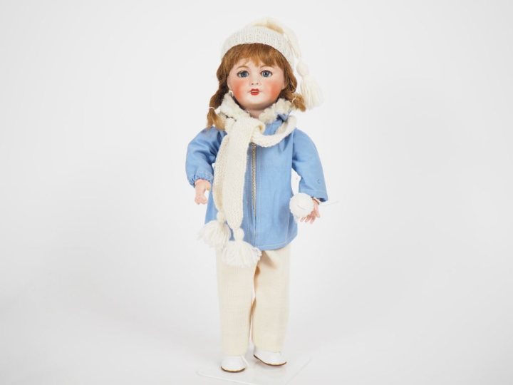 Très jolie poupée Rosette tête porcelaine Unisfrance taille 3 bouche o