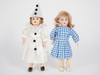 Vente aux enchères Lot de 2 poupées : 1 poupée entièrement en composition  Bleuette 301 S