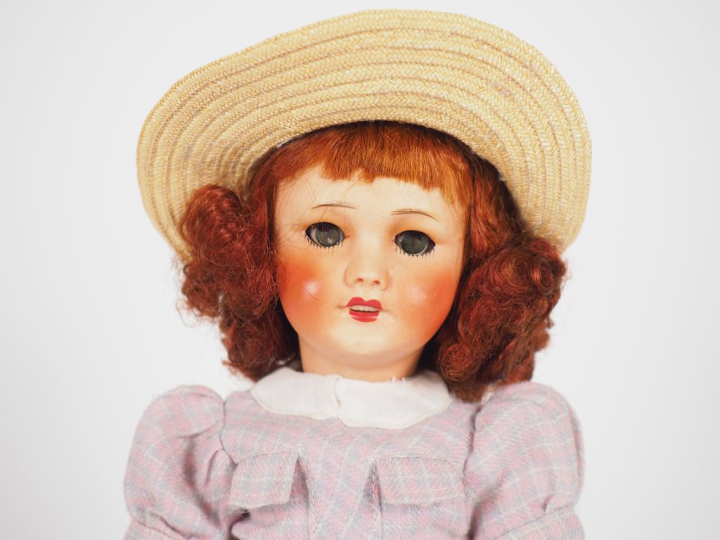 Très jolie poupée Rosette tête porcelaine Unisfrance taille 3 bouche o