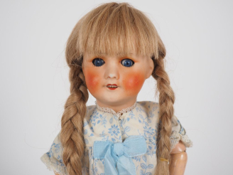 Vente aux enchères Poupée Rosette tête porcelaine moule 301 Unisfrance taille 3 bouche ou
