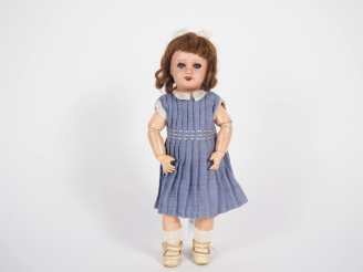 Vente aux enchères Jolie Poupée Bleuette Unisfrance tête porcelaine bouche ouverte yeux b