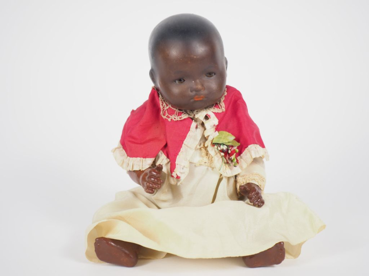 Petit bébé de caractère nouveau-né de couleur de fabrication allemande