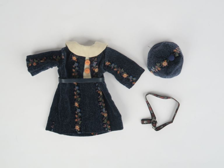 très jolis vêtements en taille bleuette costume d'écossais avec cornem