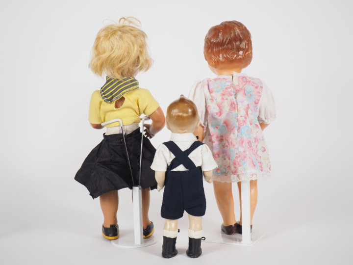 Lot de 3 poupées en composition des années 50 dont certainement poupée