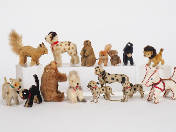 Lot d'animaux miniatures dont fabrication CARL original et divers, au 