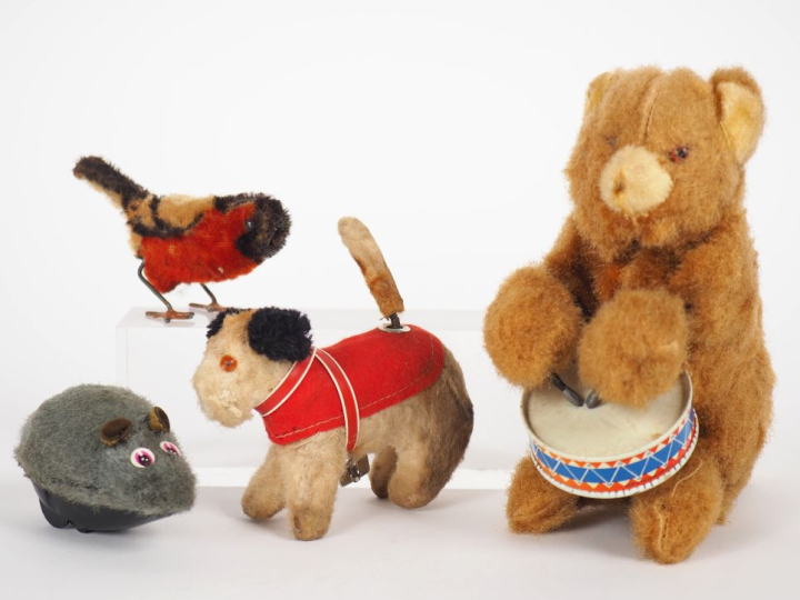 Lot de 4 petits animaux mécaniques dont Marc Carl original ours au tam