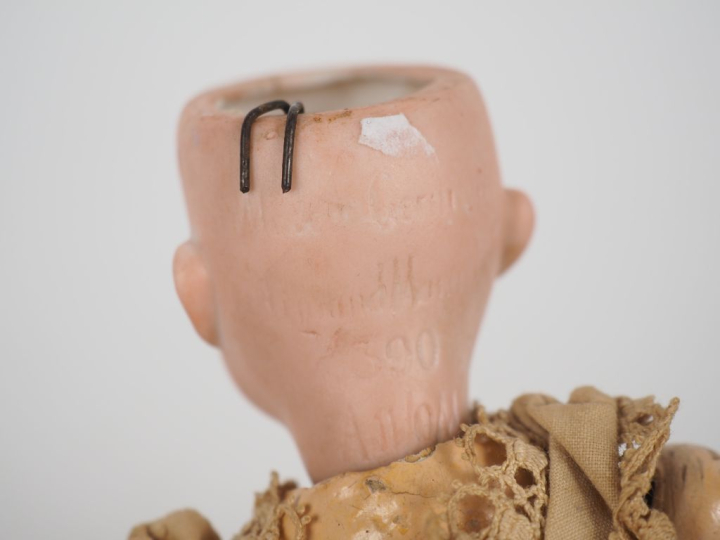 Poupée Armand Marseille 390, bouche ouverte, yeux basculants, petite t