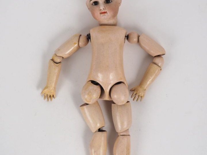 Poupée française de marque Rabery Delphieu marquée R3/0 D. Porcelaine 