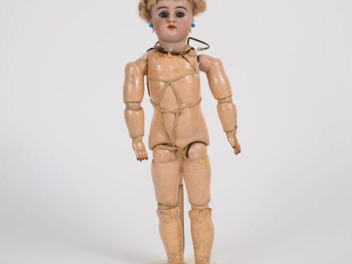 Heinrisch/ Hanwerck et Halbig poupée tête porcelaine BO yeux basculant
