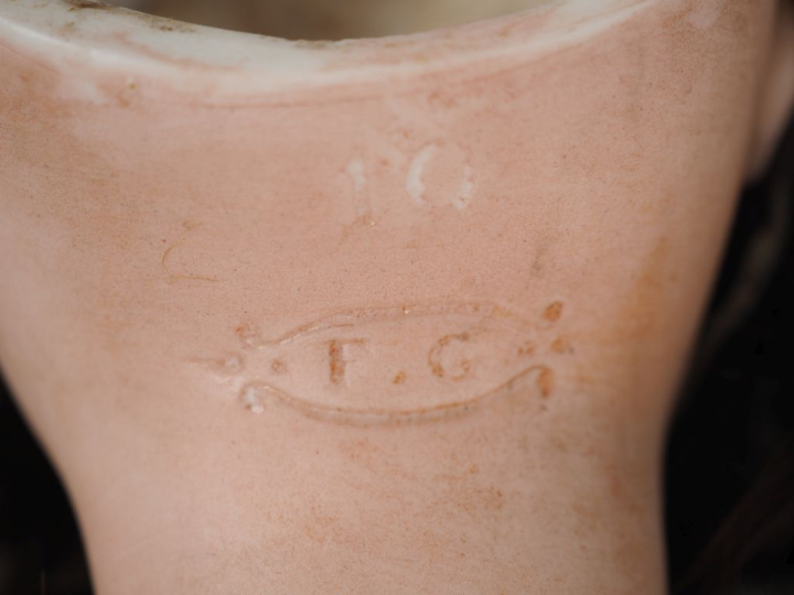2 poupées têtes porcelaine restaurées dont FG 10 au cartouche BF corps