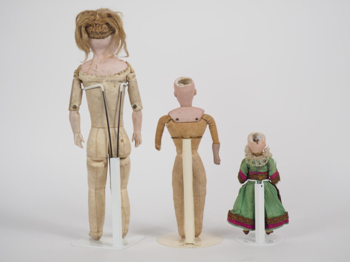 2 poupées dont : mignonette unis France corps compo, tête buste S/H 10